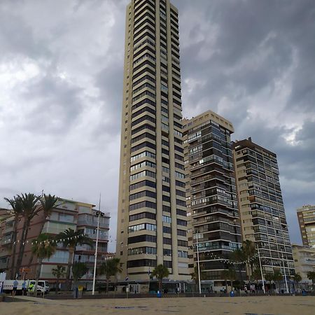 Luminoso Apartamento en Primera Línea de Playa Benidorm Exterior foto