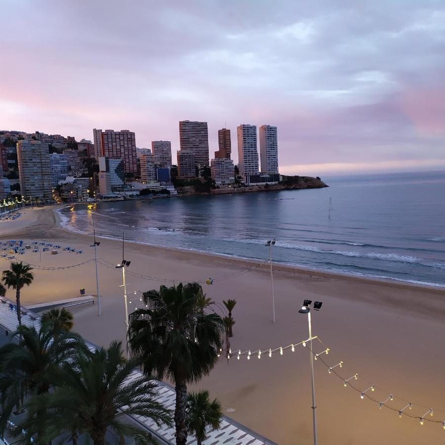 Luminoso Apartamento en Primera Línea de Playa Benidorm Exterior foto