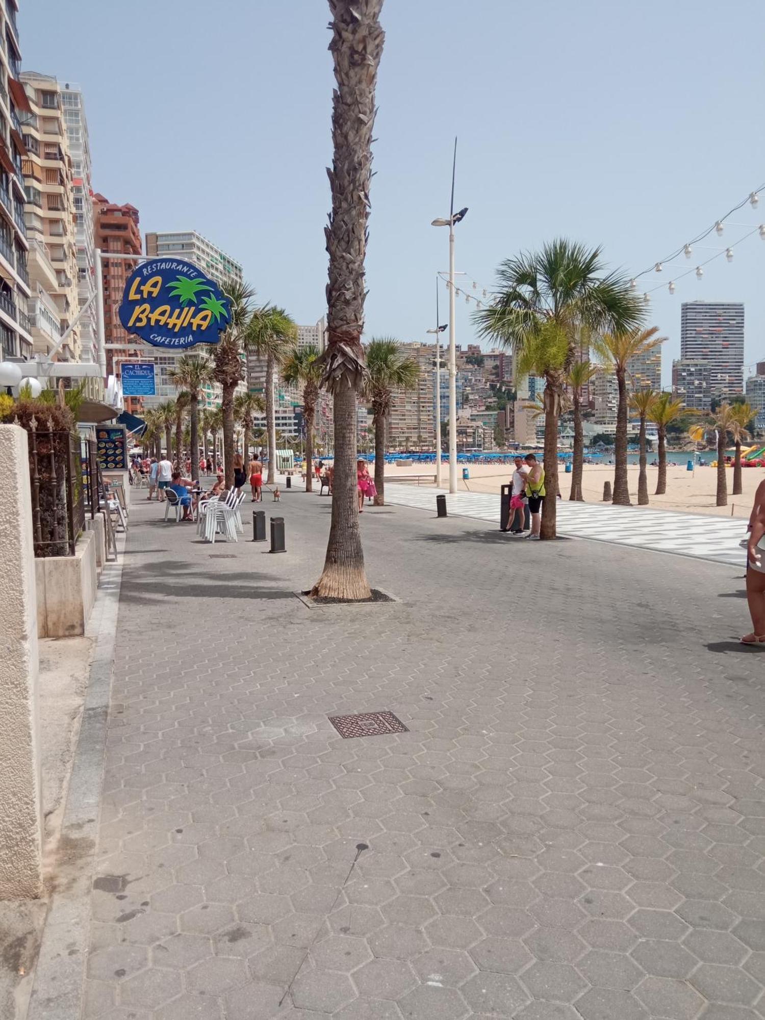 Luminoso Apartamento en Primera Línea de Playa Benidorm Exterior foto